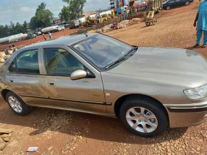 A picture of Peugeot 406