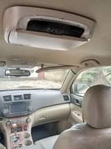 A picture of Hot deal 2012 Toyota Highlander 2012 upgraded keyless no single