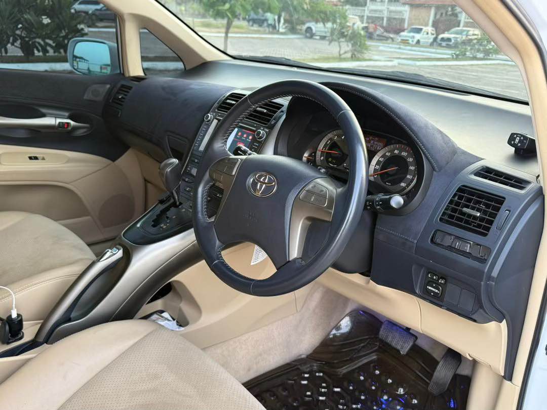 A picture of Toyota Blade model 2007