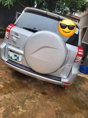 A picture of Few months used 2010 Toyota Rav4 Limited Edition Keyless entry