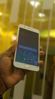 A picture of OPPO F1S STORAGE 64GB RAM 4GB LAINI MBILI 4G NETWORK