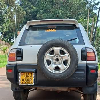 A picture of Toyota Rav4 on Quick Sale 10.5million slightly nego..... or whatsapp
