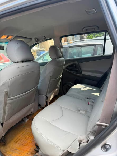 A picture of Toyota RAV4 2007