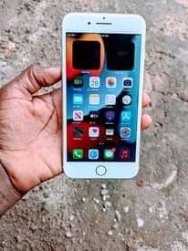 A picture of Iphone 7 plus mpyaaa mnooo gb128 bh99 finger saaf