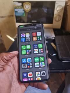 A picture of Iphone xs max