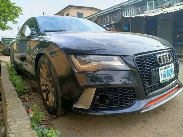 A picture of Audi A7 2013 model V6