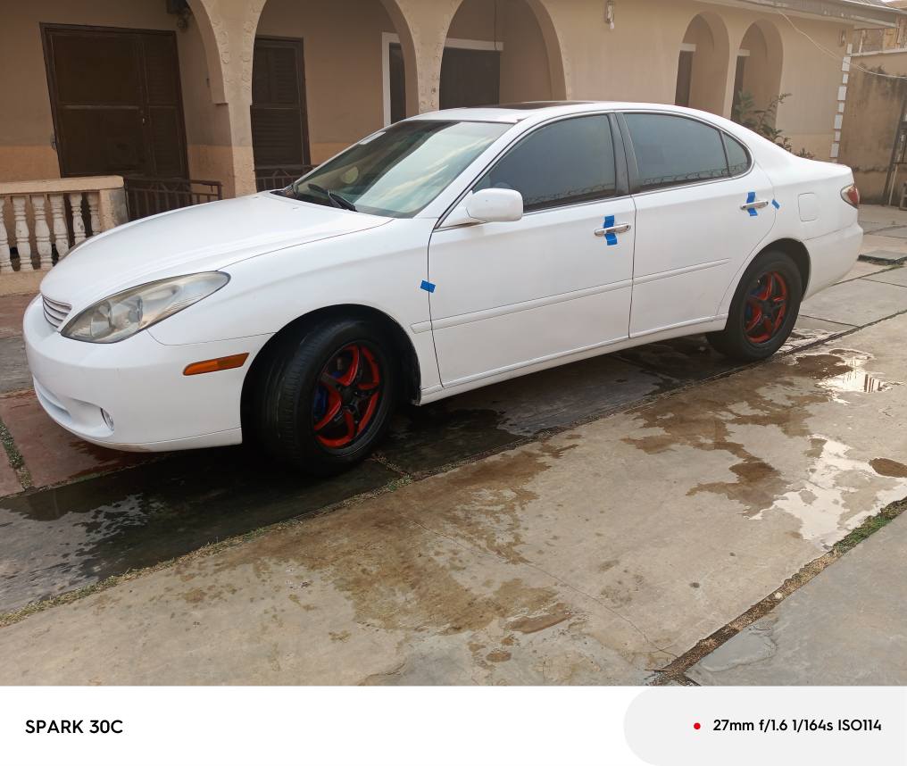 A picture of Distress Sales Lexus ES300