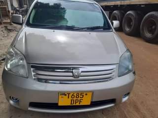 A picture of 2004 TOYOTA RAUM