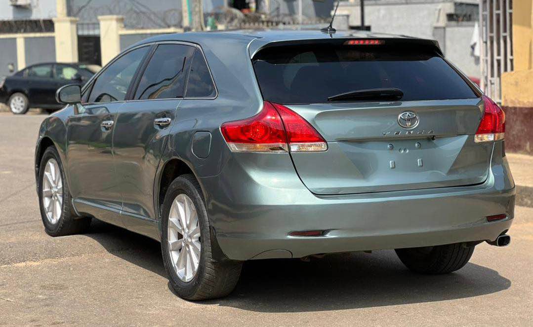 A picture of Toyota Venza 2011 Toks Standard N12 000 000 00