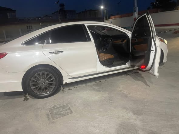 A picture of Hyundai Sonata 2015 Limited