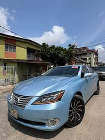 A picture of Lexus ES350 2012