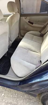 A picture of 2004 Toyota Corolla LE 2004