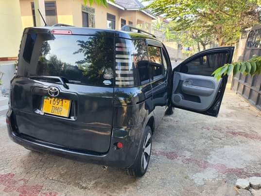 A picture of TOYOTA SIENTA