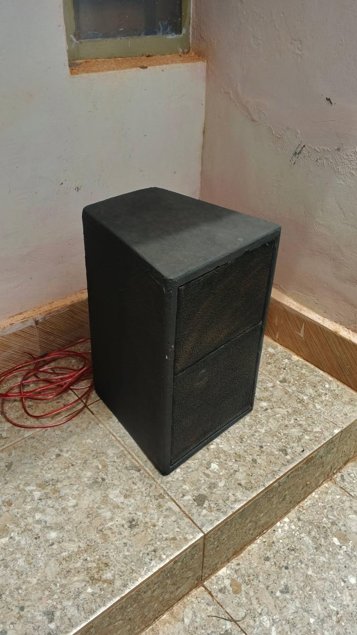 A picture of Top size 10 base size 10