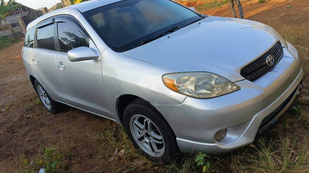 A picture of Toyota Matrix 07model 08101 444 821