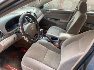 A picture of Toyota Camry 05