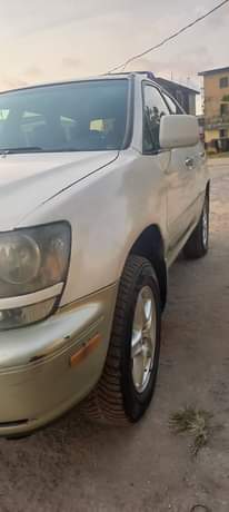 A picture of Rx 300 Clean and Sharp