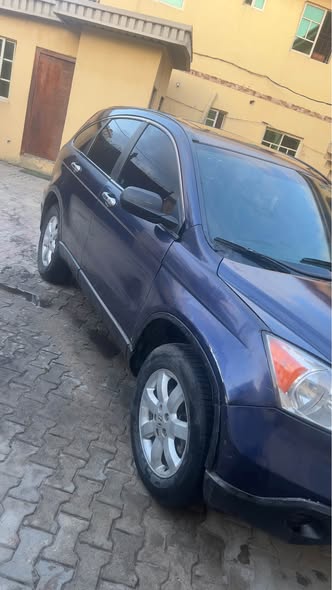 A picture of 2010 HONDA CRV