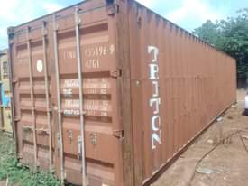 A picture of 40ft cargo standard containers available for sale at 12 5m