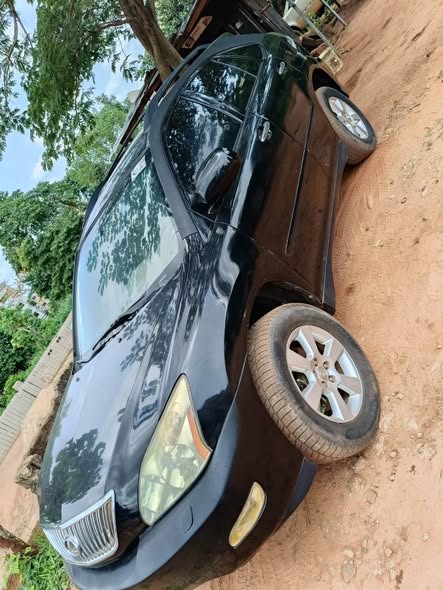 A picture of 2005 Lexus Rx330