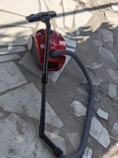A picture of Vacuum cleaner