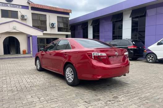 A picture of Toyota Camry 2013