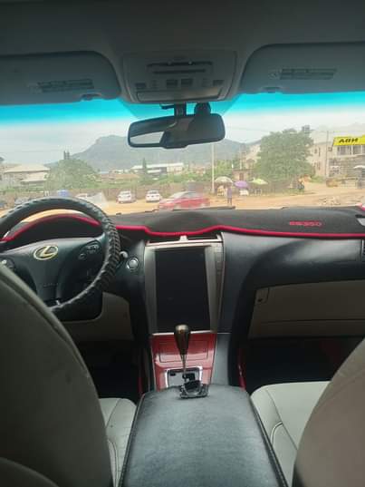 A picture of Clean Lexus ES 350 2013 upgraded to 2016 in prestige