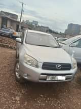 A picture of 32 5m Rav4 Push to Start Button very good condition