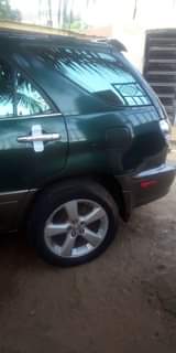 A picture of Lexus RX 300