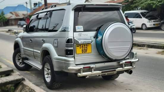 A picture of TOYOTA PRADO