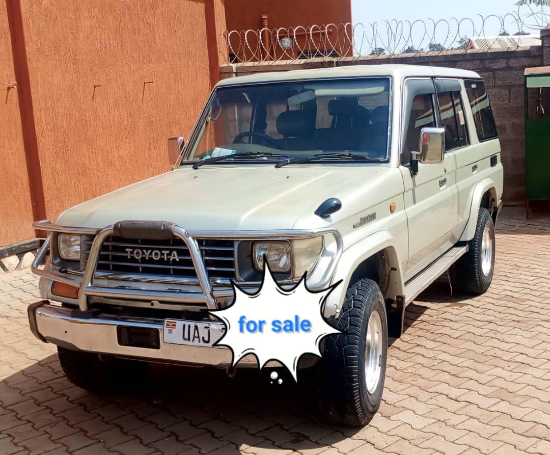A picture of Land cruiser forsale 0705275080