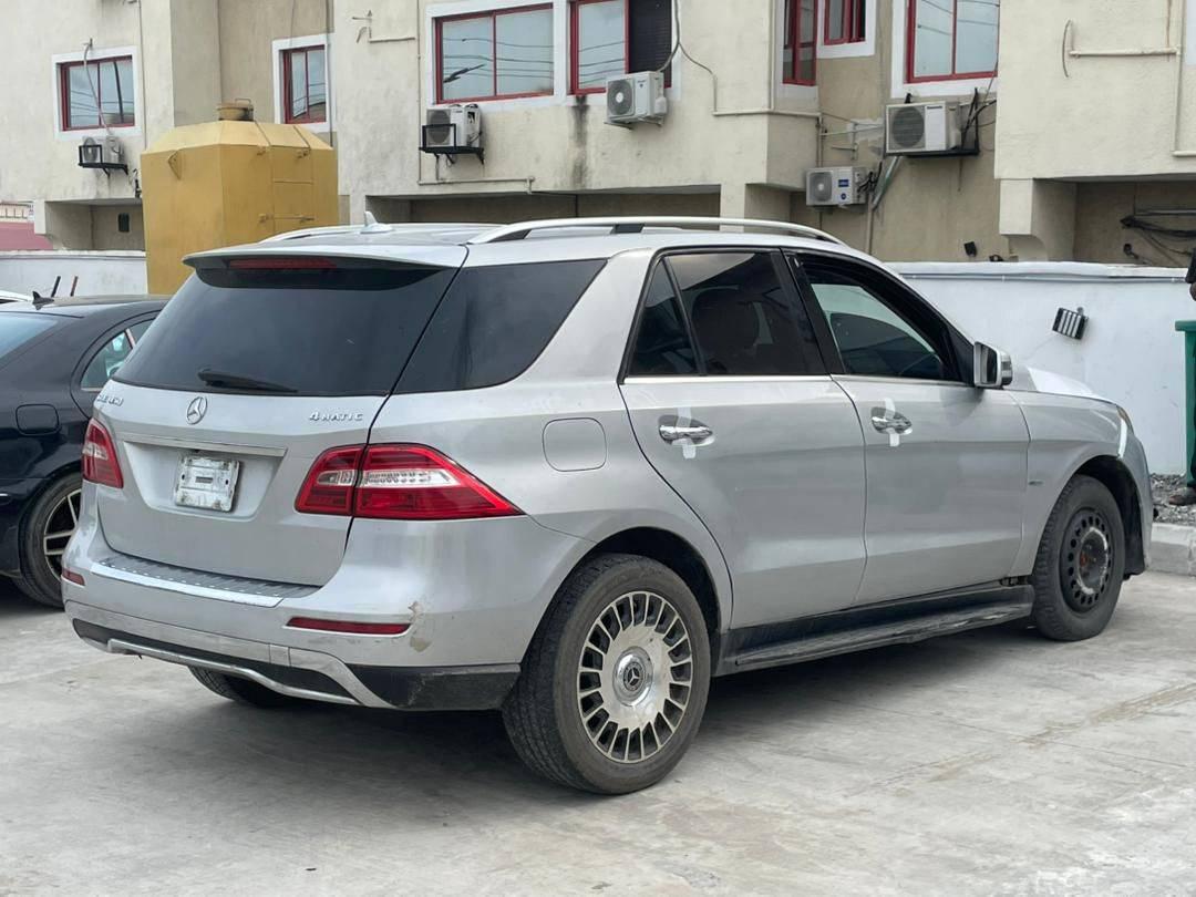 A picture of 2013 Mercedes Benz ml350