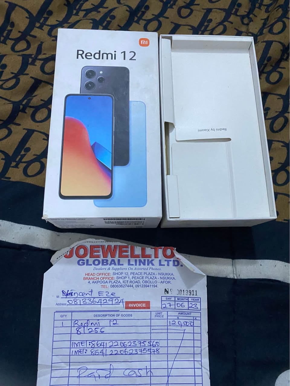 A picture of Redmi 12