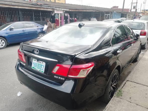 A picture of 2010 Lexus ex350