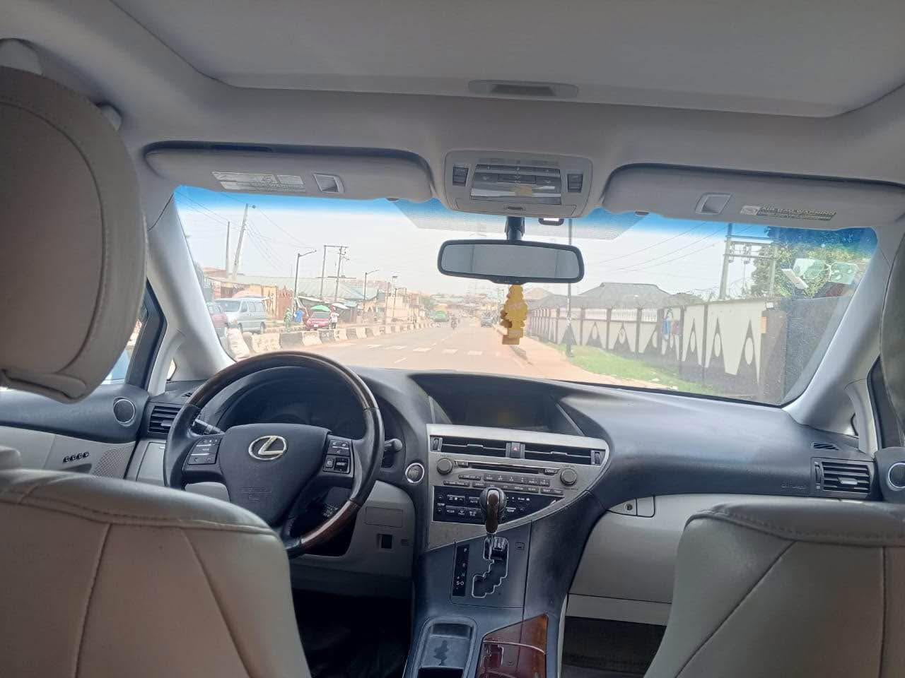 A picture of Tokunbo Rx350 2010 Distres market