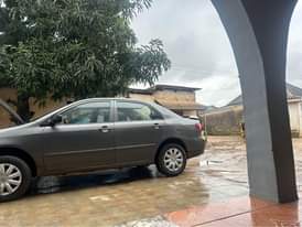 A picture of Toyota corrola dla market