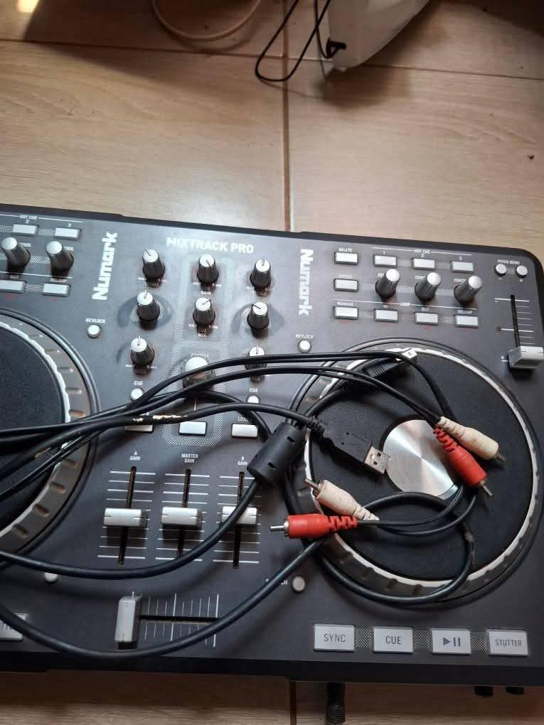 A picture of Dj controller
