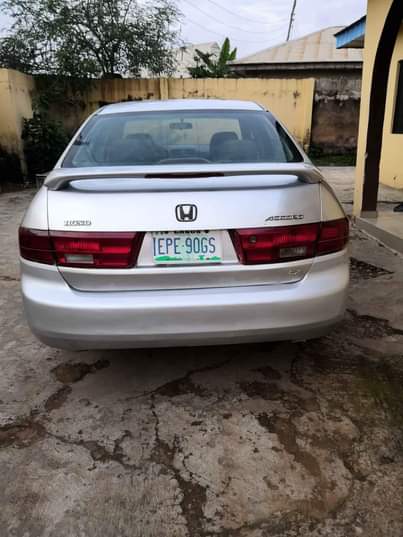 A picture of Clean Honda Accord 2005