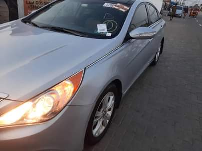 A picture of Tokunbo 2012 Hyundai sonata