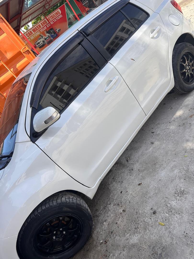 A picture of 2007 Toyota ist