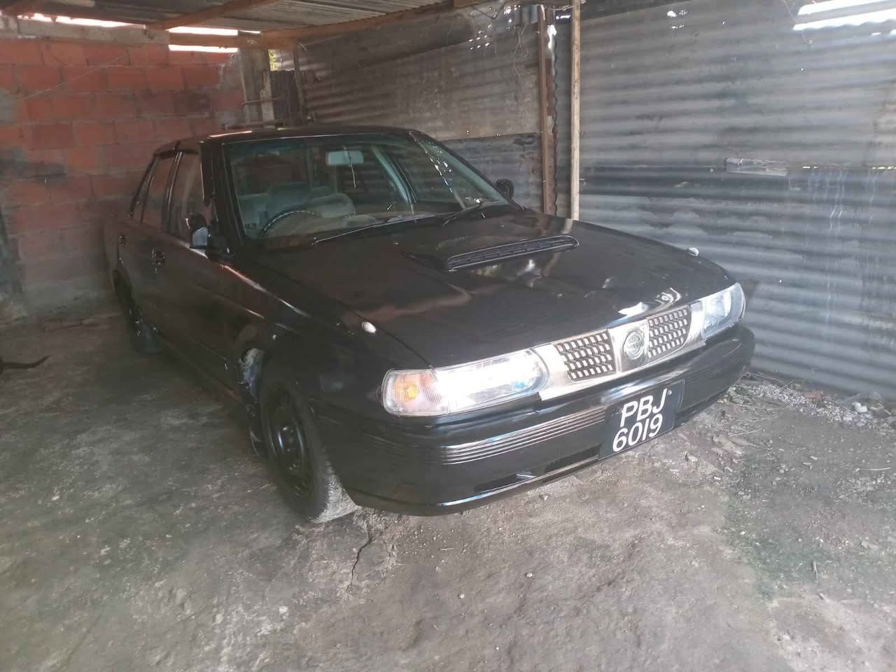 nissan b13