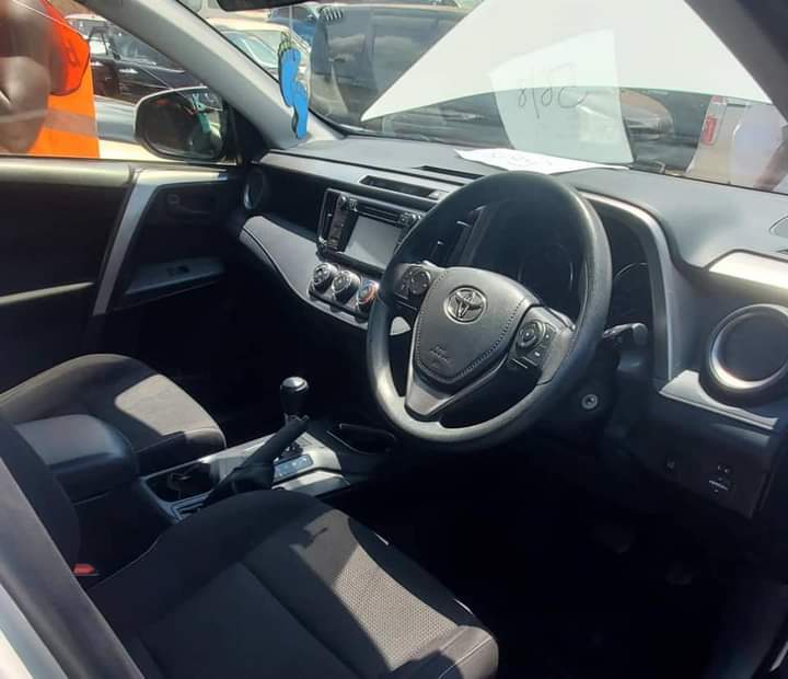 A picture of Rav4 2017 125m UBR