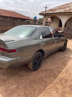 A picture of Toyota camry Aka Camry pencil for sell in good condition