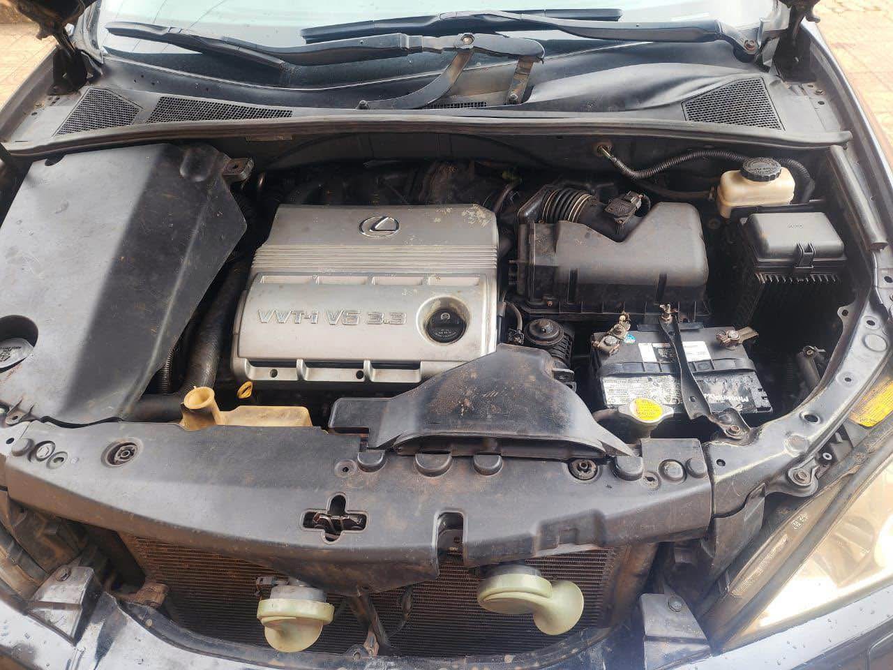A picture of CLEAN RX 330 BELGIUM EQUIVALENT AVAILABLE FOR SALE ENGINE UNTAMPERED