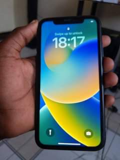 A picture of Iphone XR