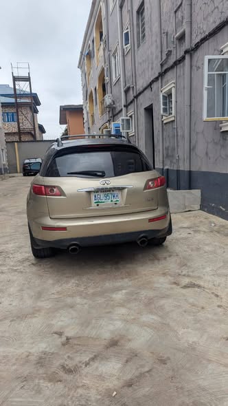 A picture of Infiniti fx35 V6 Direct owner Ikorodu
