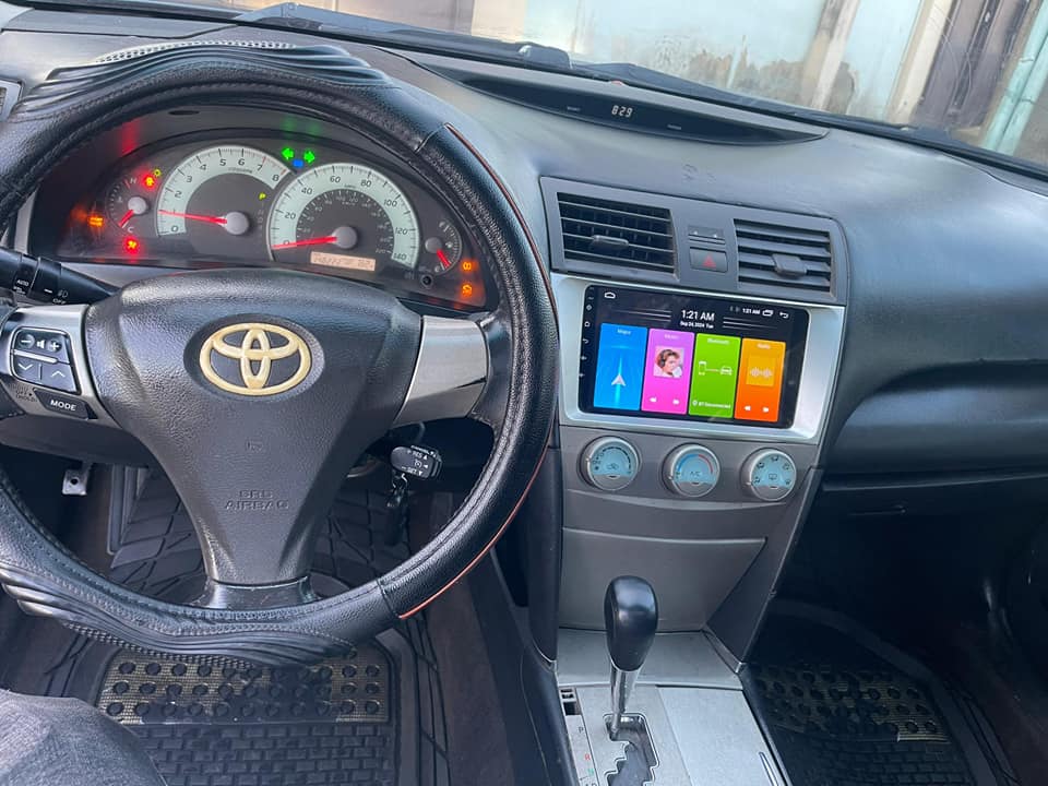 A picture of Camry 09