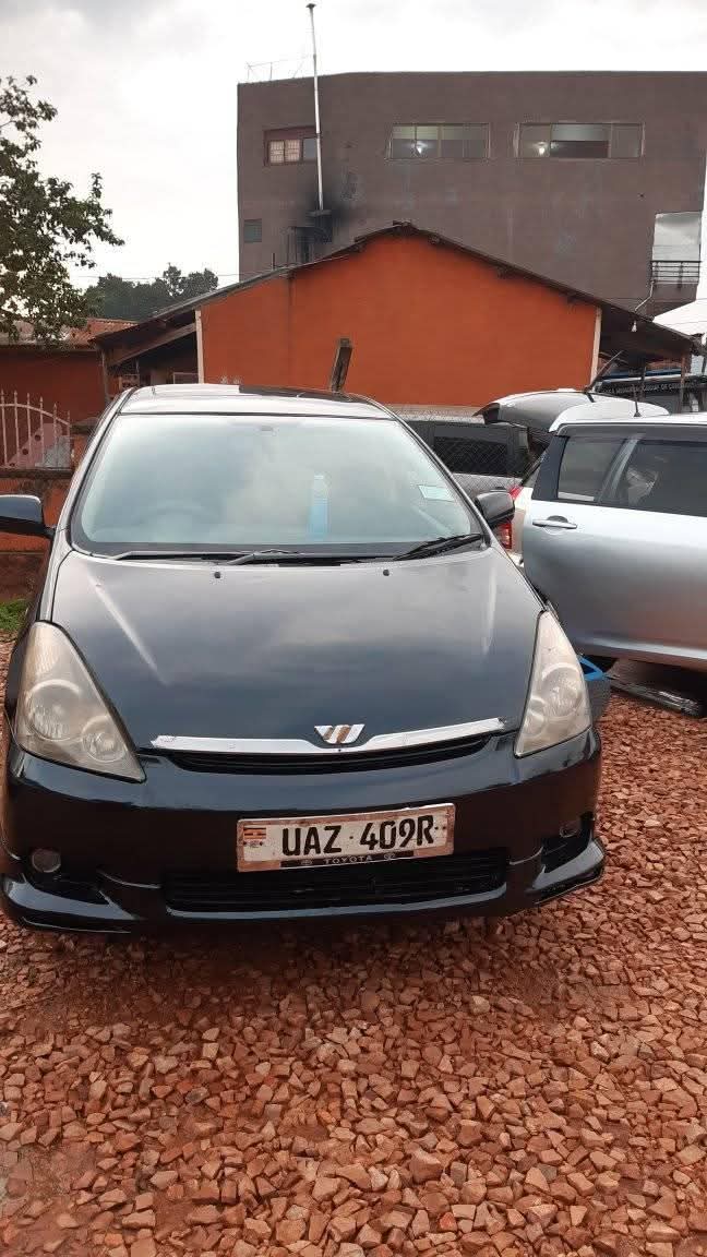 A picture of 2003 Toyota 2003