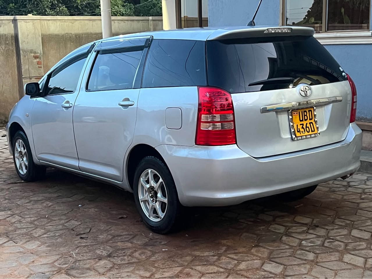 A picture of Toyota wish