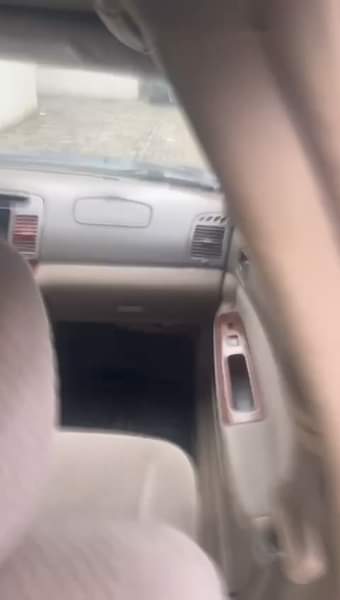 A picture of Toyota Camry 2005 Sound engine and gear AC 4 plugs